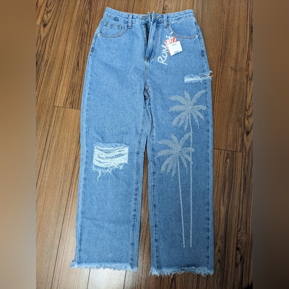 Wide Leg Jeans - Picture 2 of 3